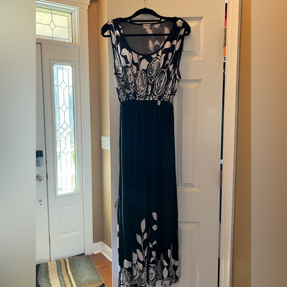 Black and white floral maxi